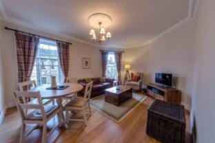 Trendy & Stylish Apartment in Edinburgh's New Town Apartment in Edinburgh