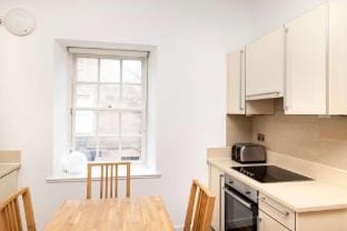Stylish Apartment in Edinburgh's West End Apartment in Edinburgh