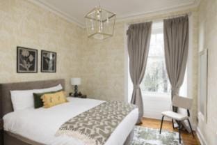 Stylish Flat near Calton Hill Apartment in Edinburgh