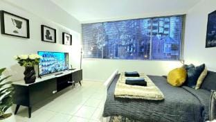 Bright  Stylish Studio Near City Apartment in Sydney
