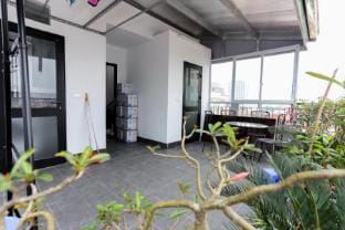 Quiet Hoang Quoc Viet Hotel & apartment Apartment in Hanoi