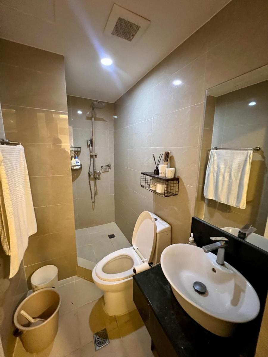 SRR OCTOBER 1999 PHP PROMO - 1BR Unit near NAIA T3 Apartment in Pasay