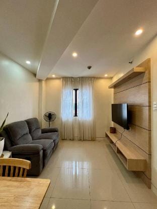 SRR OCTOBER 1999 PHP PROMO - 1BR Unit near NAIA T3 Apartment in Pasay