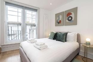 Bright flat in Leicester Square Apartment in City of Westminster