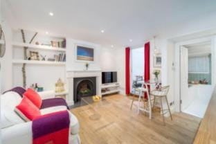 Stylish flat with private yard in Shepherd’s Bush Apartment in London