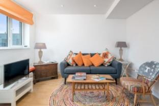 Stylish flat between London Bridge & Tower Bridge Apartment in London Borough of Southwark