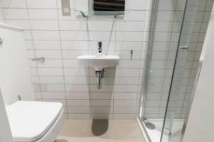 Spacious and chic flat in Angel Apartment in London Borough of Islington