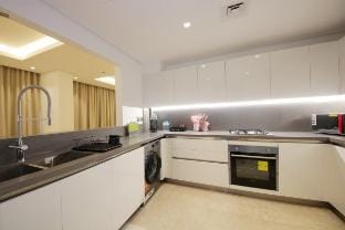 Lux 2BK+Maid's Room BusinessBay Apartment in Dubai