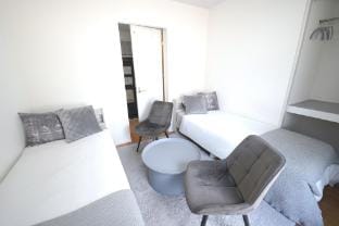 Close to Shinjuku![5th] Twin beds,Projector! Apartment in Shinjuku