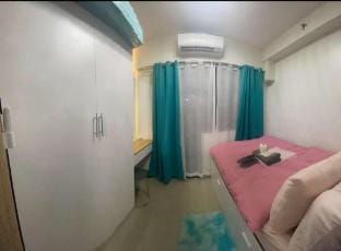 Modern Comfort at Shore 2 MOA  Apartment in Pasay