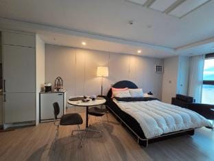 캐슬 마리나 Apartment in South Korea