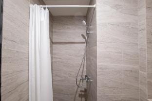 Trendy 1BR Apartment Collins Boulevard By Travelio Apartment in West Java