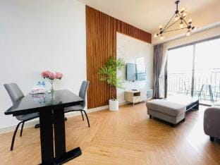 The Sun Avenue Riverside Apartments in District 2 Apartment in Ho Chi Minh City