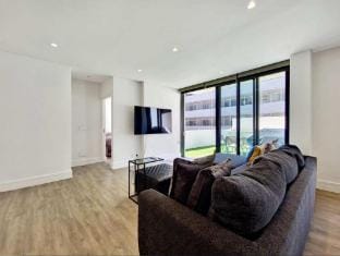 Huston 2 Bedroom Chambers Apartment in Sea Point