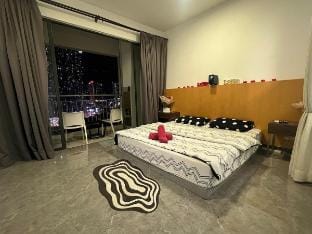 Jacuzzi & Cinema Movie Night @ KL Near MRT 1014 Apartment in Federal Territory of Kuala Lumpur
