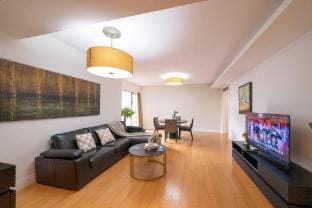 Spacious 3BR 2BA Apartment Yongxin Century Xujiahu Apartment in Shanghai