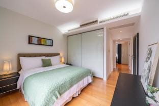Tyms Spacious 3 Bedroom 2 Bath Retreat Yongxin Cen Apartment in Shanghai