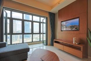 Infinity Pool w TRX view | 8 min walk>Pavilion KL Apartment in Federal Territory of Kuala Lumpur