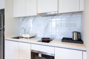 Infinity Pool w TRX view | 8 min walk>Pavilion KL Apartment in Federal Territory of Kuala Lumpur