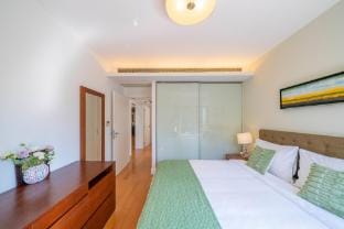 Tyms Luxury 2 Bedroom Apartment Xujiahui Shopping Apartment in Shanghai