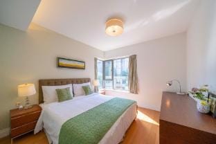 Tyms Luxury 2 Bedroom Apartment Xujiahui Shopping Apartment in Shanghai