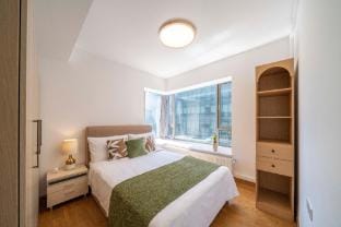 Tyms Bright 3BR Family Haven Yongxin Century Apartment in Shanghai