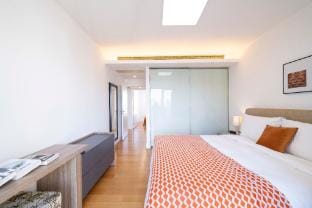 Tyms Bright 3BR Family Haven Yongxin Century Apartment in Shanghai