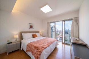 Tyms Bright 3BR Family Haven Yongxin Century Apartment in Shanghai