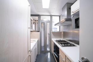 Tyms Elegant 2 Bedroom Apartment near Xujiahui Apartment in Shanghai