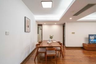 Tyms Premium 3 Bedroom 2 Bath Yongxin Century Apartment in Shanghai