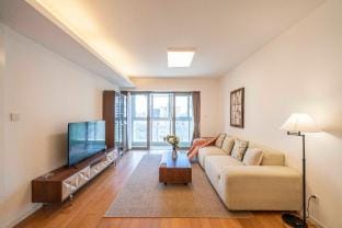 Tyms Elegant 2 Bedroom Apartment Yongxin Century Apartment in Shanghai