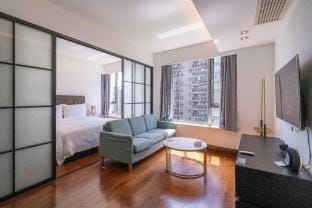 Tyms Modern 1 Bedroom Suite Walk to Xujiahui Metro Apartment in Shanghai