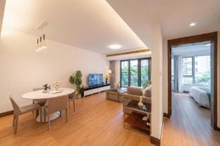 Tyms Premium 1BR Suite Yongxin Century Apartment in Shanghai