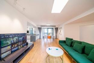 Tyms Spacious 4 Bedroom 2 Bath Apartment Apartment in Shanghai