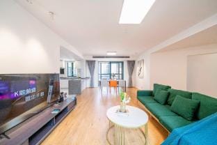 Tyms Spacious 4 Bedroom 2 Bath Apartment Apartment in Shanghai