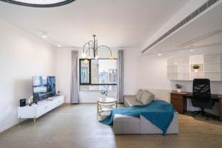 Tyms Elegant 4BR Family Residence Novel Apartment in Shanghai