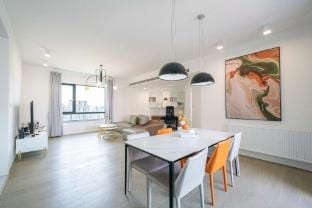 Tyms Stylish 4BR 2BA Suite Novel Garden Xujiahui Apartment in Shanghai