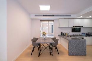 Tyms Family Friendly 3BR Residence Novel Apartment in Shanghai