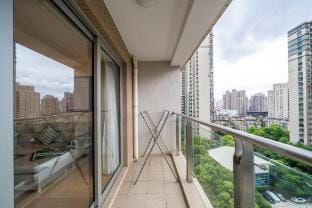 Tyms Modern 2 Bedroom Suite Xujiahui Center Apartment in Shanghai