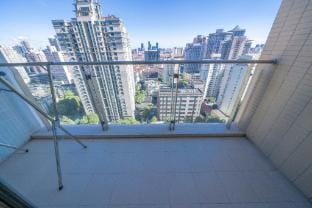 Tyms Premium 2 Bedroom 1 Living Apartment Apartment in Shanghai