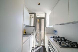 Tyms Comfortable 2BR Apartment Steps from Xujiahui Apartment in Shanghai