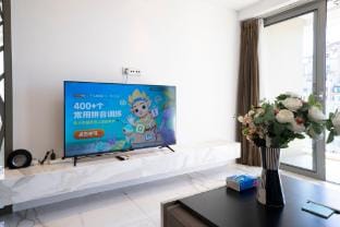 Tyms Comfortable 2BR Apartment Steps from Xujiahui Apartment in Shanghai