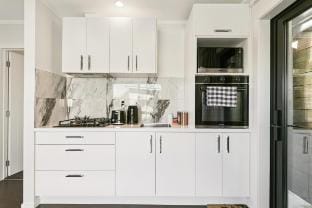 Modern 1BR Flat, Private Entry, Full Kitchen-30 minutes drive to Wellington CBD Apartment in Wellington Region
