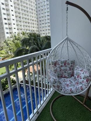 COURAGE - Stay at Saks Apartment in Pasay