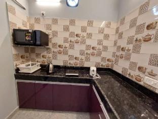 Cozy 2 BHK Place  Apartment in Varanasi
