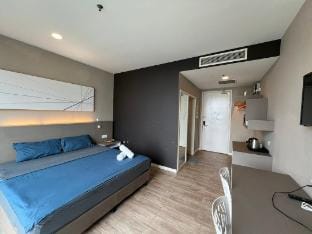 Private Suite for 2 | Near IKEA SEGi & MRT | Wi-Fi Apartment in Petaling Jaya