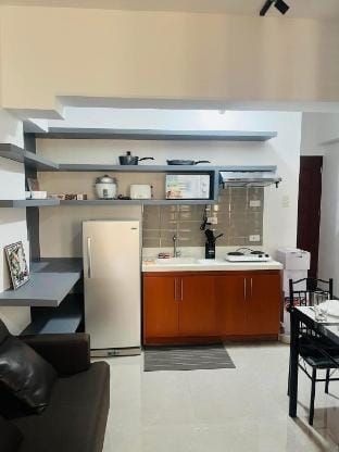 Dream Home Stay - Near Mactan Airport with Balcony Apartment in Lapu-Lapu City