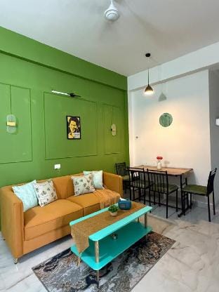 BeauMonde Suites-Arena (+ Movie Theatre Room) Apartment in Bangladesh