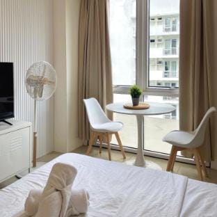 City View Condo in Pasig | Pool + WiFi + Netflix Apartment in Pasig