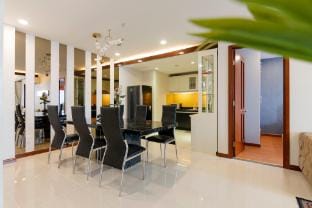 Spacious 3-Bedroom 5 Bed 2 Bath Apt. Dis.1 Apartment in Ho Chi Minh City